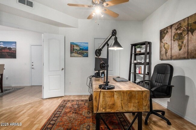 Building Photo - 1701 E Colter St