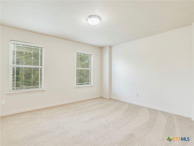 Building Photo - 209 Buckingham Dr