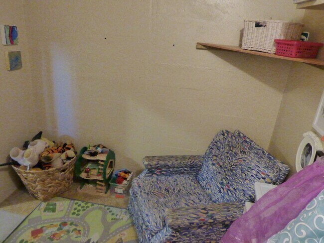 Building Photo - $0 DEPOSIT OPTION! Beautifully Upgraded 3-...