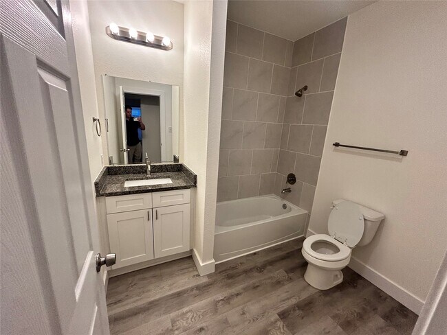 Building Photo - 6827 Mcwilliams Dr