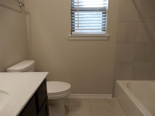 Building Photo - 42552 Rustico Rd