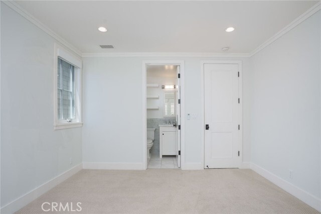 Building Photo - 328 28th St