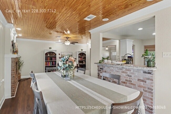 Building Photo - 412 Woodland Park Dr