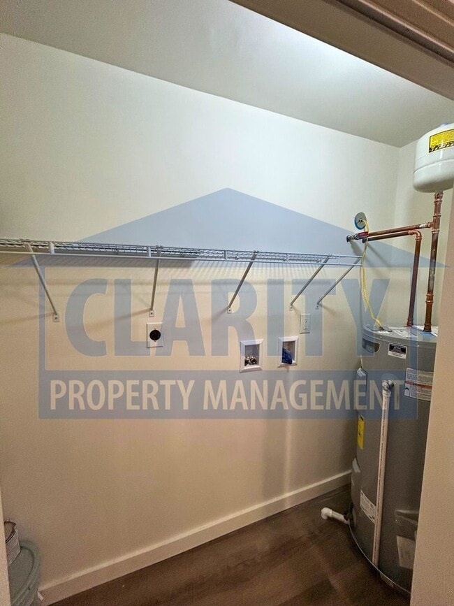 Building Photo - Three bedroom ranch-style home!