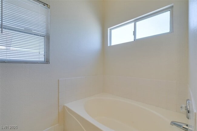 Building Photo - 2510 Roaring Lion Ave
