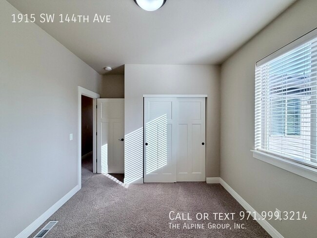 Building Photo - 1915 SW 144th Ave