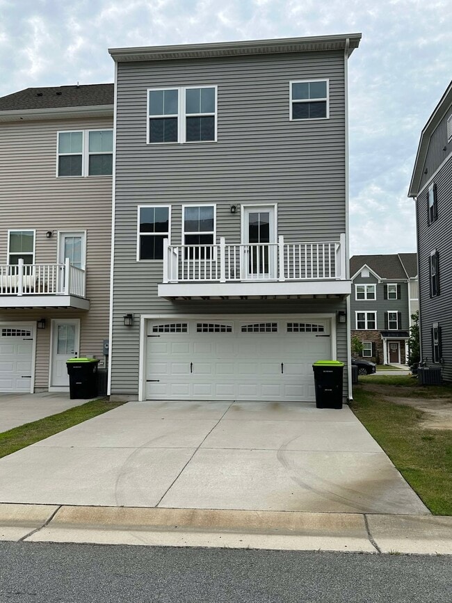 Building Photo - 116 Spring Grove Way