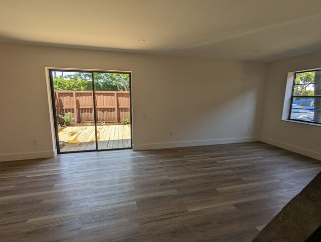 Building Photo - 6445 SW 116th Pl