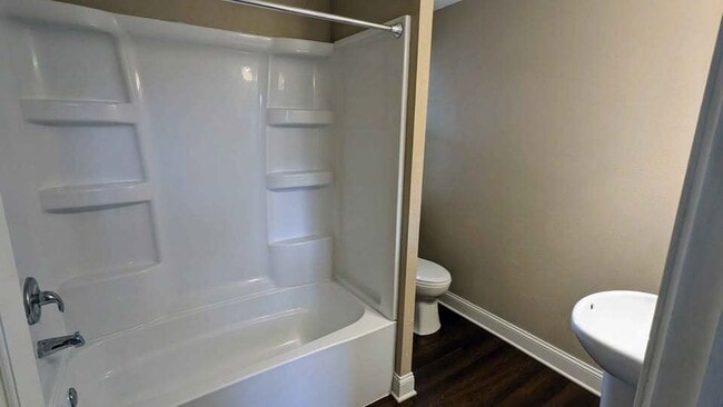 Building Photo - 704 E Prospect St