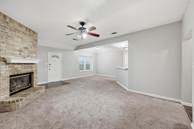 Building Photo - Immaculate 3-bedroom, 2-bath home in the highly sought-after Springfield subdivision!