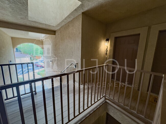 Building Photo - 1695 Little Bear Creek Point