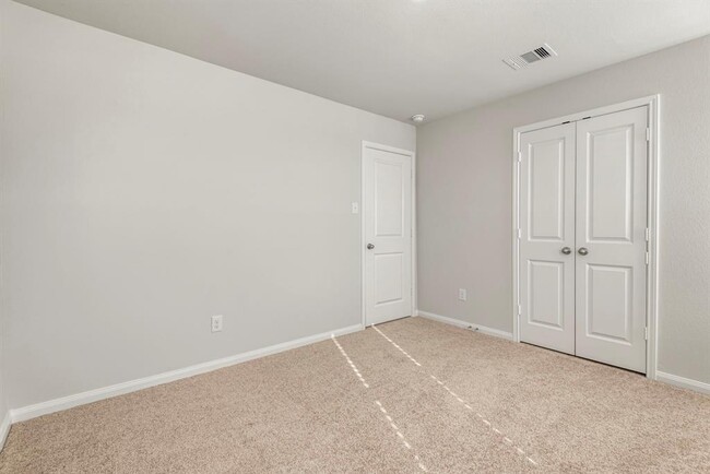 Building Photo - 8109 Sunberry Shadow Dr