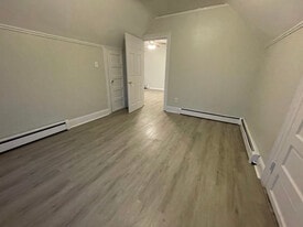 Building Photo - 93 Hungerford St