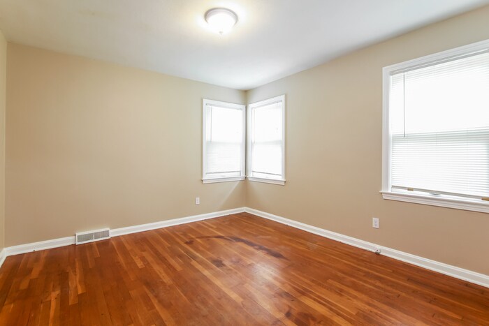 Building Photo - 10808 E 58 St