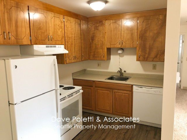 Building Photo - 14051 32nd Ave NE