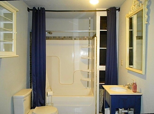 Building Photo - 8707 Private Rd 7355