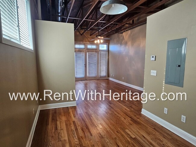 Building Photo - WOW!!!!.....AWESOME EFFIECENCY LOFT / UPGR...