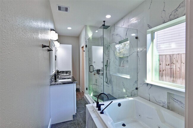 Building Photo - 17907 Pelican Way Rd