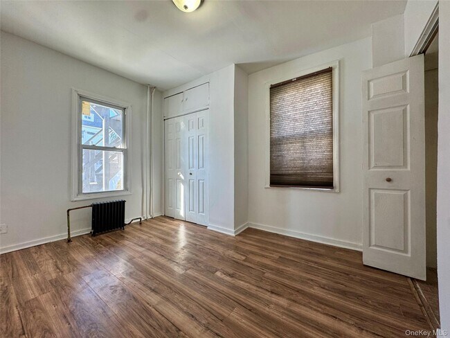 Building Photo - 134 N 7th Ave