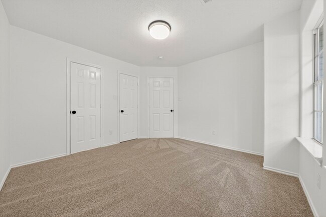 Building Photo - 3315 Berzin Ct