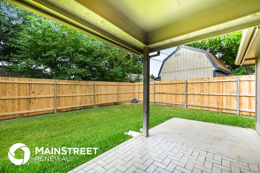 Building Photo - 1905 Dartmouth Ct