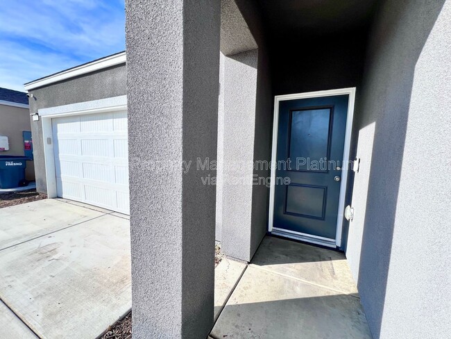 Building Photo - 6088 E Giavanna Ave