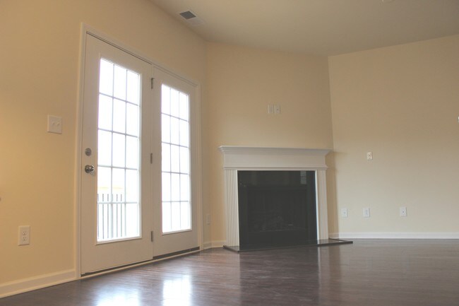 Building Photo - 6435 Prosperity Church Rd