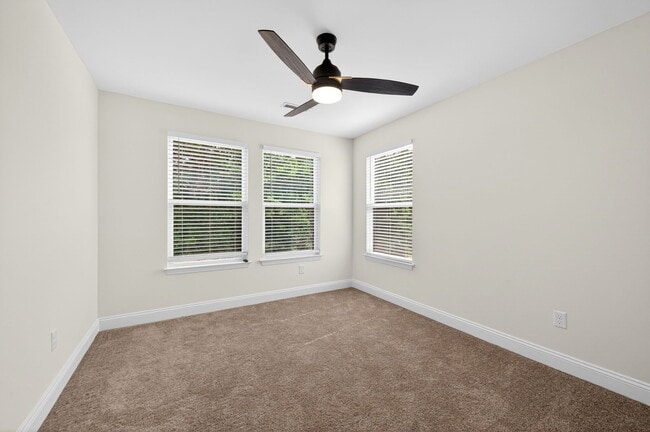 Building Photo - 145 Sesame Lp