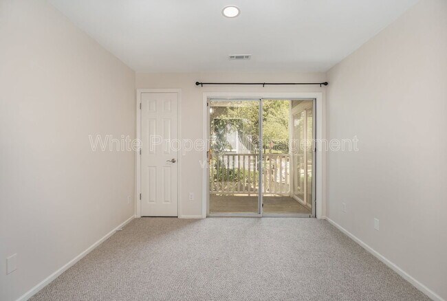 Building Photo - 2516 Cranbrook Ln