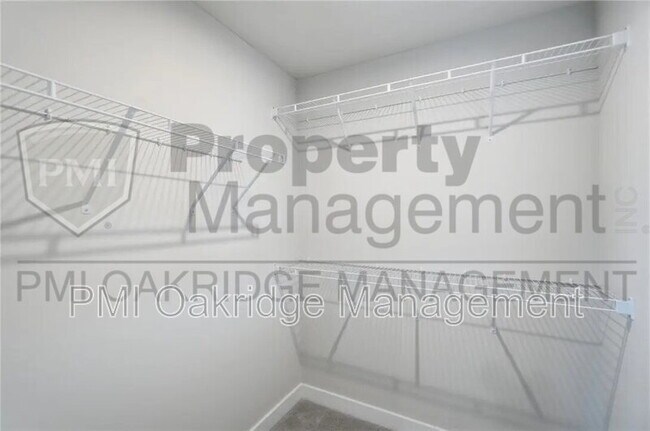 Building Photo - 414 Sydney Dr