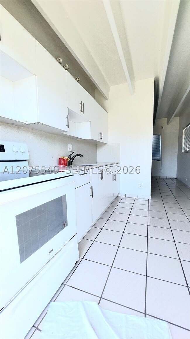 Building Photo - 21910 SW 118th Ave