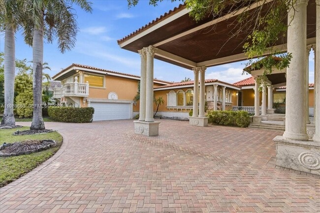 Building Photo - 1249 Biscaya Dr