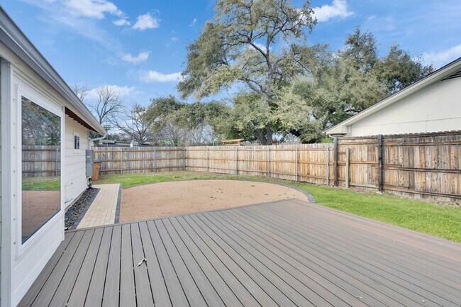 Building Photo - 7709 Shoal Creek Blvd