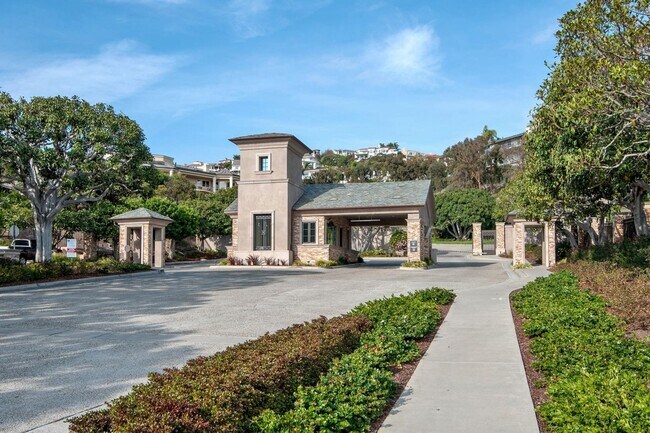 Building Photo - Luxury Ocean View Home in Sea Pointe Estates San Clemente