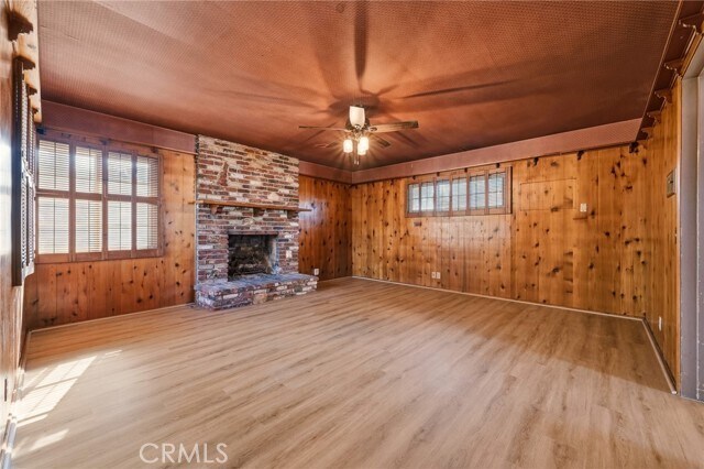 Building Photo - 1033 Encino Ave
