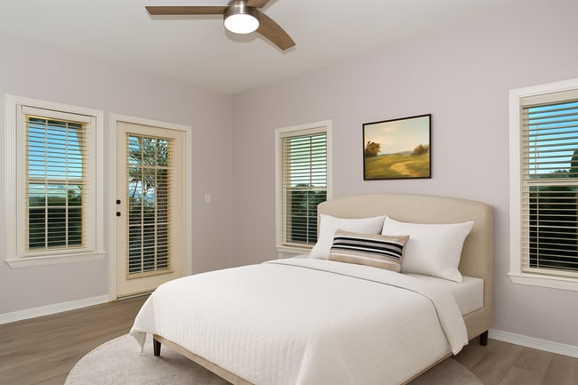 Building Photo - Gorgeous - Completely updated 2 bed 2 bath condo in gated community of Mosaic at Millenia!