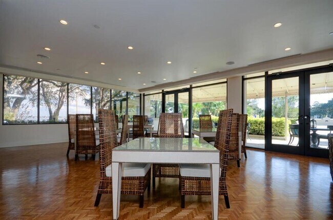 Building Photo - 3301 Bayshore Blvd