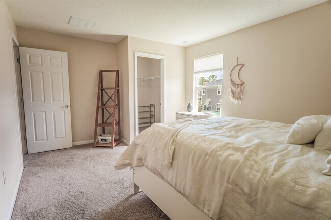 Building Photo - 34 Great Star Ct