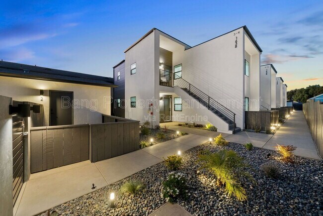 Building Photo - 1638 Elm Ave