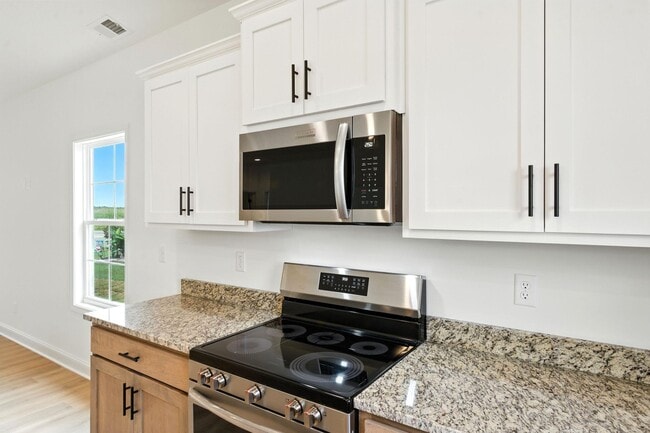 Building Photo - 1112 Mission Dr