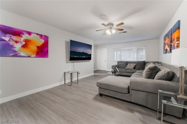 Building Photo - 3992 Chinchilla Ave