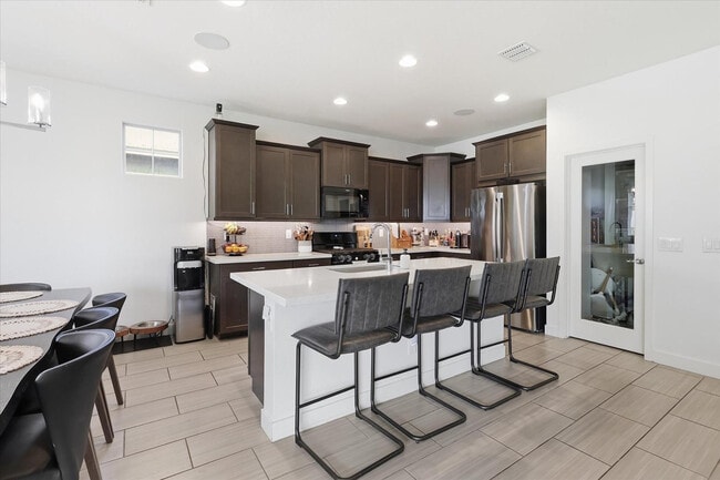 Building Photo - 23022 E Estrella Rd