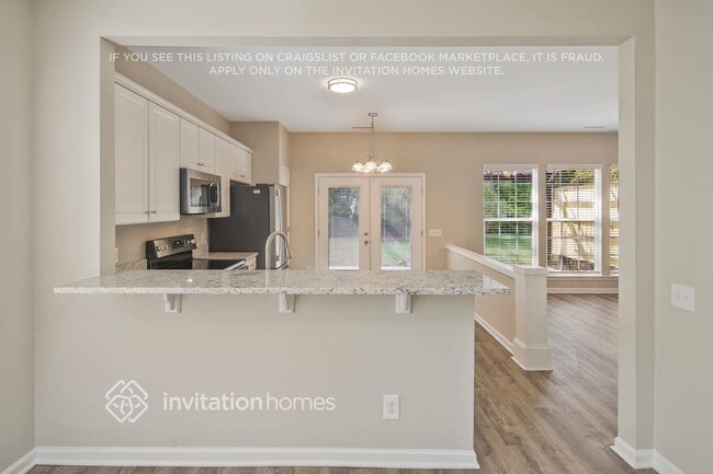 Building Photo - 10437 Roundleaf Dr