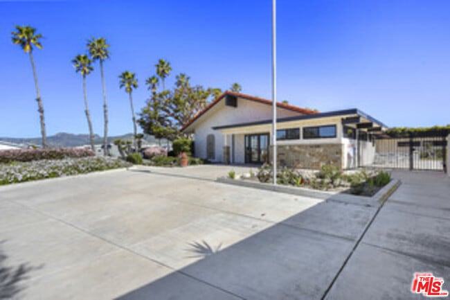 Building Photo - 29500 Heathercliff Rd