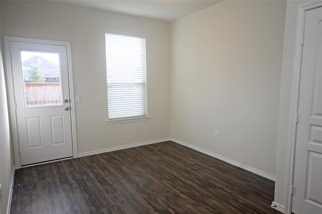 Building Photo - 4415 Iron Horse Dr