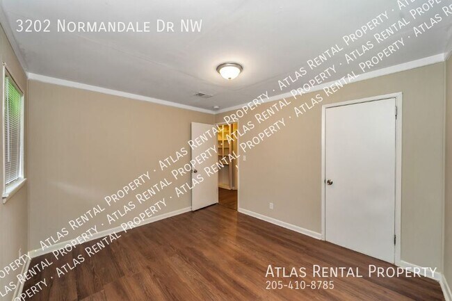 Building Photo - 3202 Normandale Dr NW
