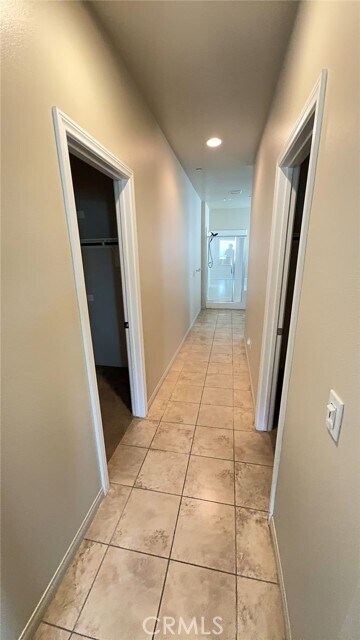 Building Photo - 25863 Prospector Ct