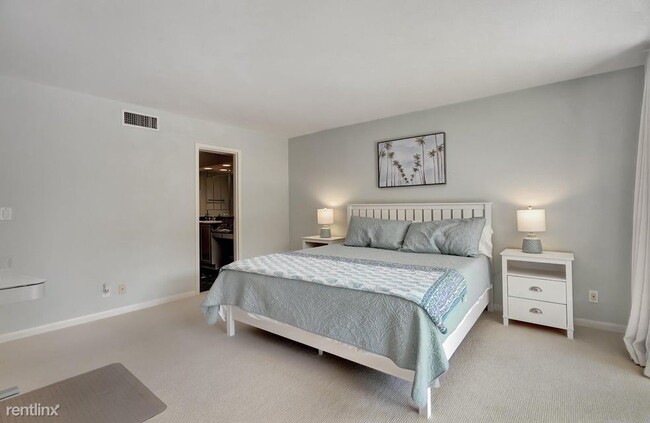 Building Photo - 3 br, 3 bath House - 3200 S Ocean Blvd Apt...