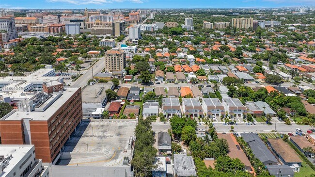 Building Photo - 3675 SW 26th St