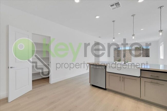 Building Photo - 4342 Artemis Dr